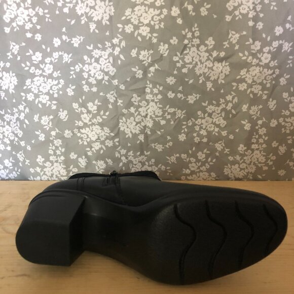 BLACK ANKLE BOOT WITH DOUBLE CLOSURE CLARKS - Picture 5 of 5